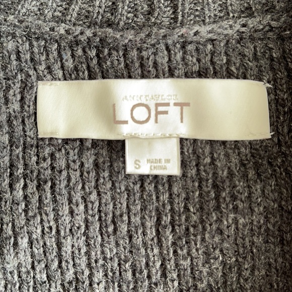 Loft cardigan in charcoal heather. - Picture 3 of 3
